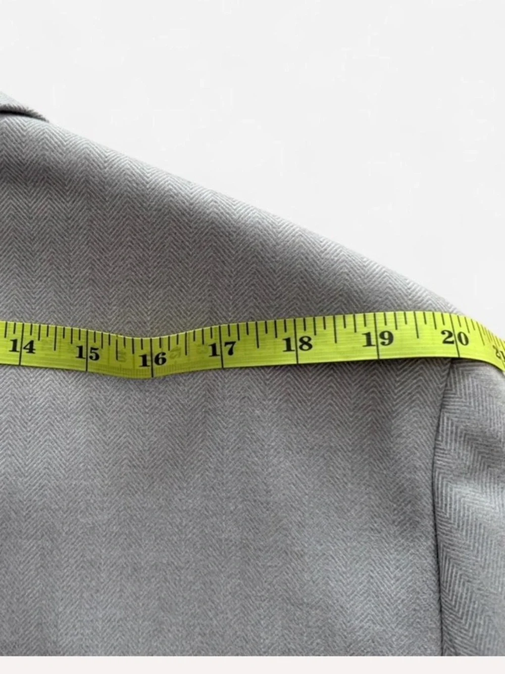 Michael Kors Classic Fit Herringbone Woven Blazer in Oatmeal Color